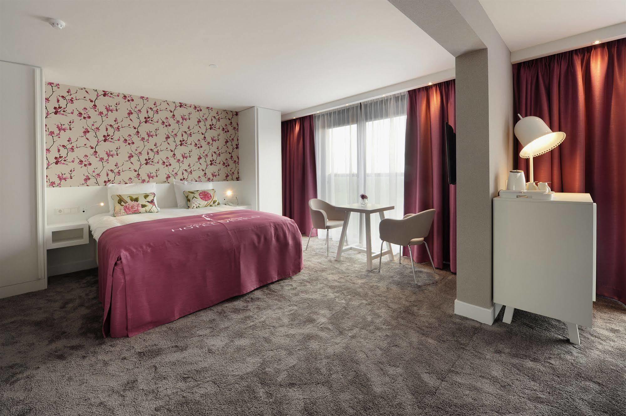 Hotel Der Valk 4*